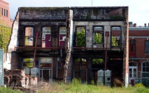 Façade gardée intacte, surement patrimoine historique